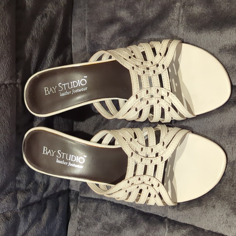 White leather wedge slide sandals by Bay Studio in Size 7M